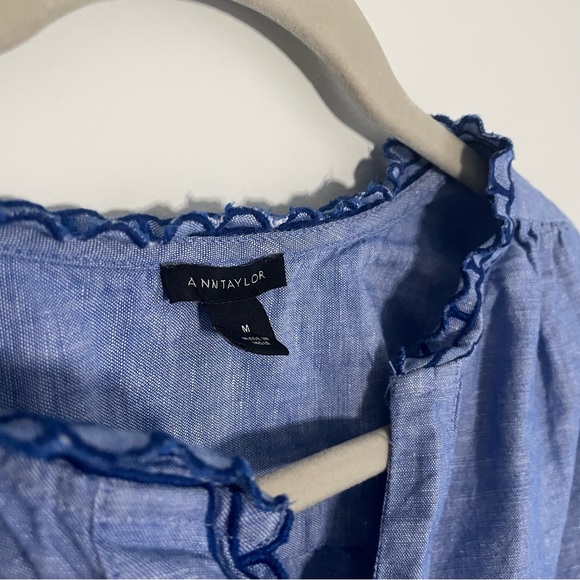 Sweet Ann Taylor Denim Blue Embroidered Scallop Trim Top in Size Medium - Picture 2 of 10